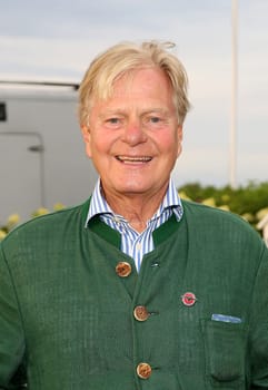 Viktor Erdmann ,. Manfred Baumann invited to the yearly crab dinner in his house in Morsum - Sylt