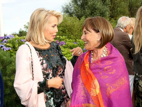 Wolfgang Seybold,Gabriela Prinzessin zu Leiningen ,Katharina Baumann ,. Manfred Baumann invited to the yearly crab dinner in his house in Morsum - Sylt