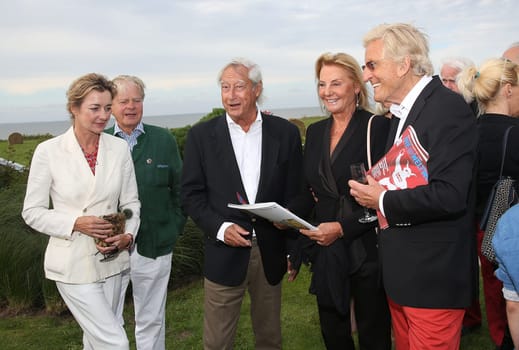 Manfred Baumann invited to the yearly crab dinner in his house in Morsum - Sylt
