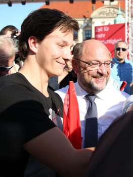 Martin Schulz ,SPD party chairman and chancellor candidate at the selfie in Magdeburg 28.08.2017