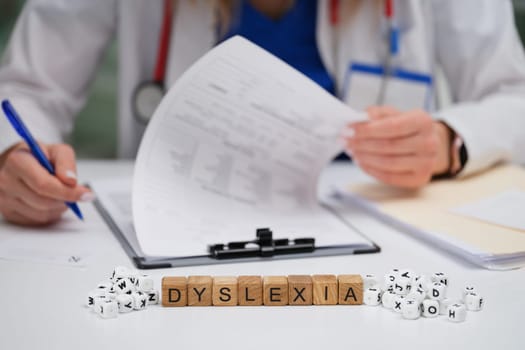 Delving into dyslexia by examining it thoroughly from a professionals viewpoint and utilizing effective tools