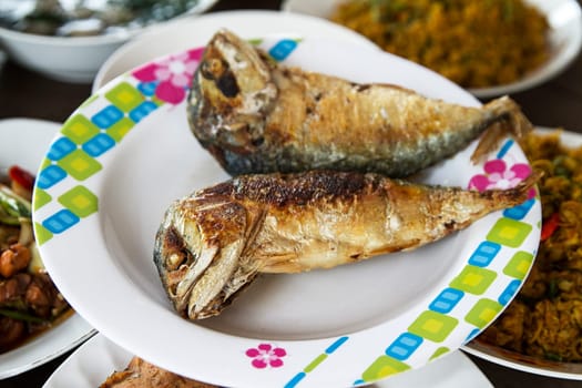 pla too tod thai food