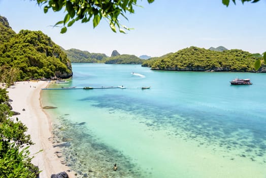 High angle view beautiful natural landscape of the beach, floating pier, islands and sea in summer from Ko Wua Talap viewpoint at Mu Ko Ang Thong National Marine Park in Gulf of Thailand, Surat Thani province