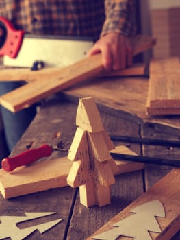 Wood working, making a wooden Christmas tree decoration