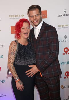 Dana Diekmeier schwanger mit Ehemann Dennis Diekmeier, .Movie Meets Media 2017 im Hotel Atlantic Hamburg