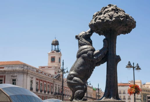 Statue of Bear and strawberry tree a Symbol of Madrid, Puerta del Sol, Spain