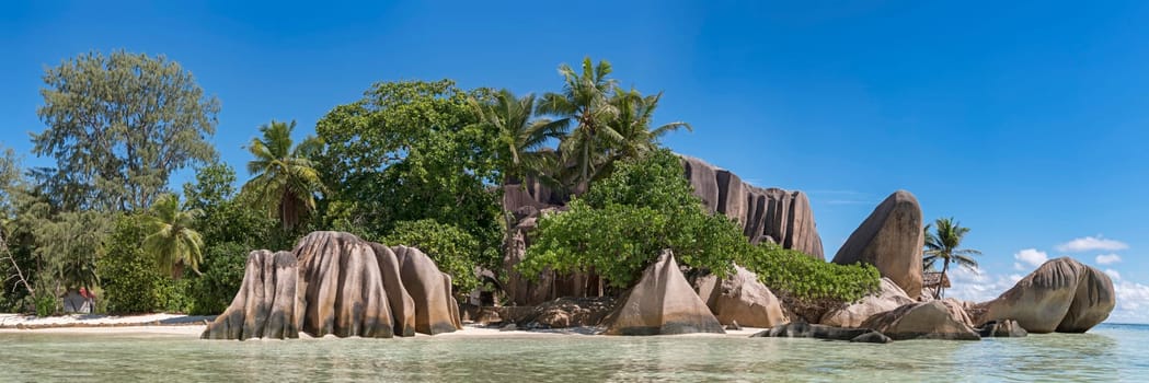 Beach Source d'Argent with granite rocks,La Digue,Seychelles,Indian Ocean,Africa