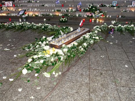 On the occasion of the anniversary of the assassination,the memorial in front of the Memorial Church on Breitscheidplatz was inaugurated on 19.12.2017 in Berlin