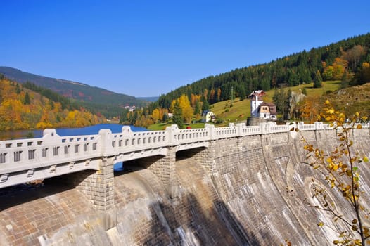 Spindlermuehle im Riesengebirge Stausee - Spindleruv Mly in Giant Mountains,artificial lake in Bohemia