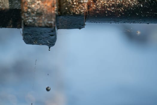 crude oil leak and dropping from pipeline