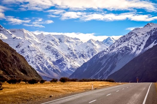 Beautiful mountain scenery on road to Mt Cook in New Zealands South Island