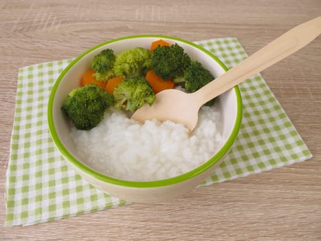 Rice Congee with Broccoli and Carrot