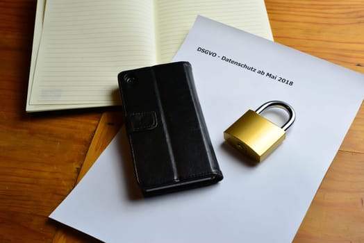 Data protection Security Chain with lock on the Internet