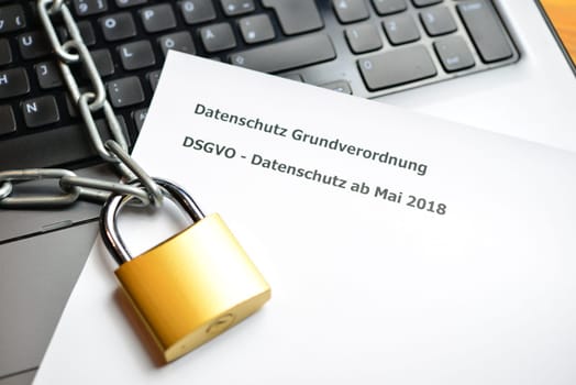 Data protection Security Chain with lock on the Internet