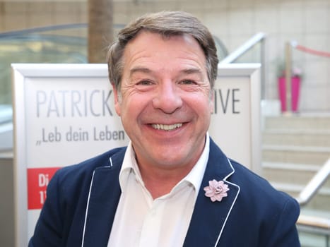Patrick Lindner at an autograph session on 13.02.2018 in Magdeburg