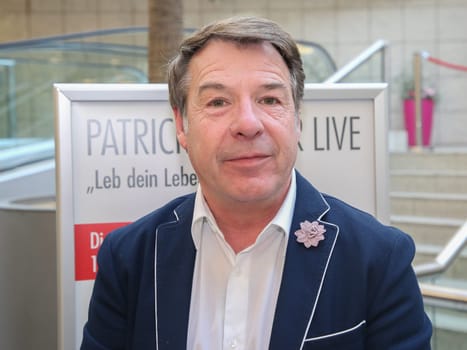 Patrick Lindner at an autograph session on 13.02.2018 in Magdeburg