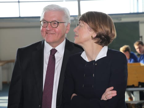 Federal President Dr. Frank-Walter Steinmeier with his wife Elke Büdenbender during their inaugural visit to Wolmirstedt on 14.02.2018