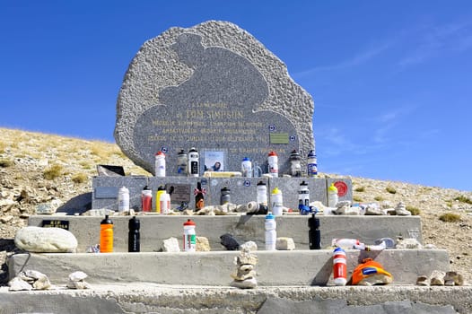 Commemorative stela of Tom Simpson died on the Tour de France to Mont Ventoux