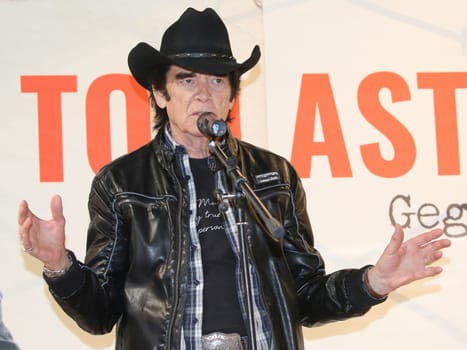 Tom Astor at a live performance with autograph session on 03.03.2018 in Magdeburg