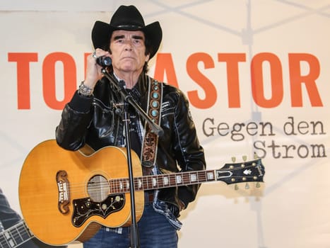 Tom Astor at a live performance with autograph session on 03.03.2018 in Magdeburg