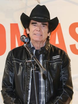 Tom Astor at a live performance with autograph session on 03.03.2018 in Magdeburg
