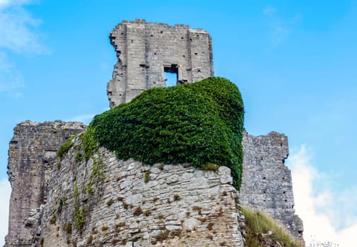 Remains of Corfe Castle - Corfe / Wareham, United Kingdom