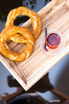 Sesame ring with Butter and tea