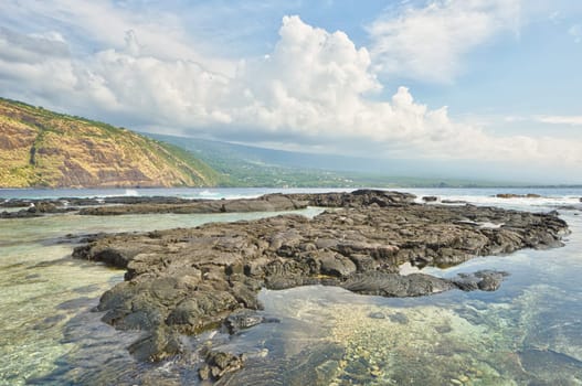 Landscape of Kealakekua Bay, Big Island, Hawaii.
