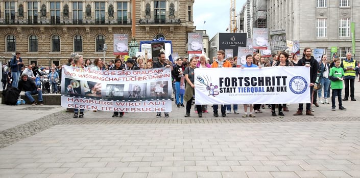 Volkan Baydar and demo participants ,. The Action Alliance against Animal Experiments and animal rights initiative Hamburg called for a large demonstration (about 500 participants) against animal torture at the UKE and for modern animal-free research with prominent comrades-in-arms. The action took place as part of the International Day for the Abolition of Animal Experiments at the Town Hall - .28.04.2018.