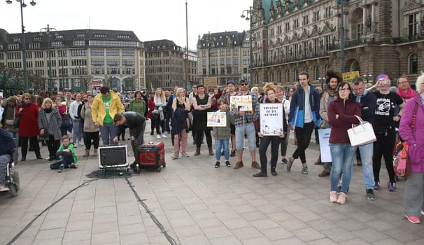 Demo Participants . The Action Alliance against Animal Experiments and animal rights initiative Hamburg called for a large demonstration (about 500 participants) against animal torture at the UKE and for modern animal-free research with prominent comrades-in-arms. The action took place as part of the International Day for the Abolition of Animal Experiments at the Town Hall - .28.04.2018.
