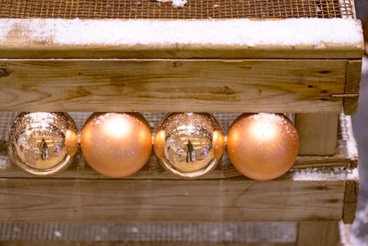 4 different tones of gold balls, decorations for Christmas