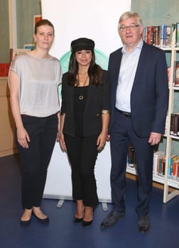 Fernanda Brandao,Ulrich Effin,Julia flat,. Pressegespraech Deichmann-Foerderpreis in der Stadtteilschule am Hafen in Hamburg