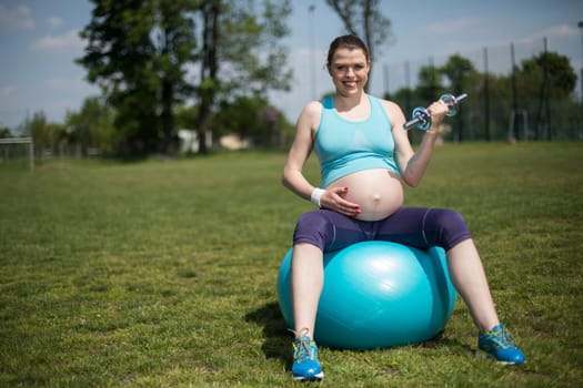 Fitball in the gym, Pregnant woman