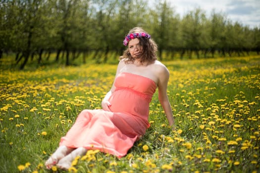Meadow, Spring, Young beautiful pregnant woman