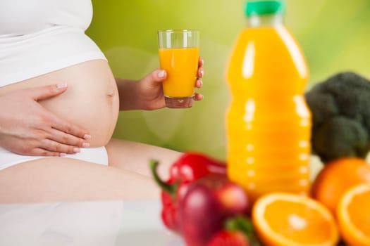 Pregnancy and nutrition, vitamins