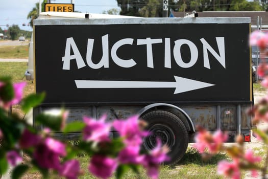 an image of auction sign.
