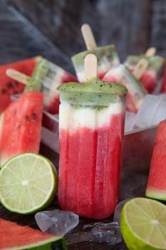 Popsicles with yogurt and fresh fruit