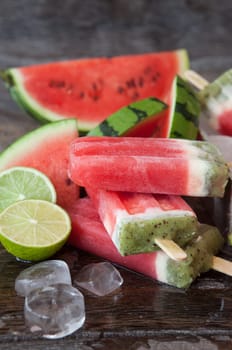 Popsicles with yogurt and fresh fruit