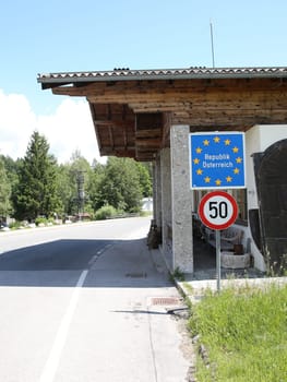 Border sign Republic of Austria at the Dürrnberg border crossing