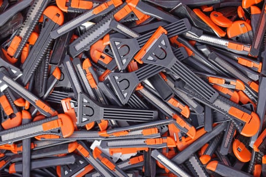 Utility knives and scraper blades hardware tools
