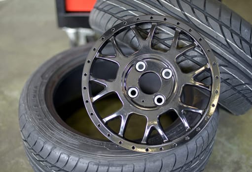 black sports wheel rim with tires