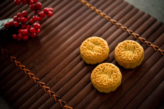 Mooncakes is traditionally pastry to eaten during Mid-Autumn Festival. The Chinese character represent "lotus paste"" in English."