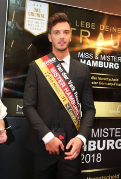 Tom von Holzapfel , Mister Hamburg 2018 Winner  ,  .Miss & Mister Hamburg modelcontest   2018 at the  Europapassage Hamburg . 31.08.2018