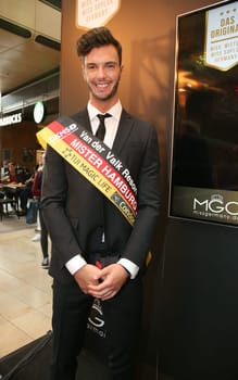 Tom von Holzapfel , Mister Hamburg 2018 Winner  ,  .Miss & Mister Hamburg modelcontest   2018 at the  Europapassage Hamburg . 31.08.2018