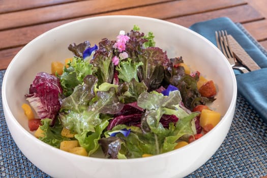 Green Salad with fresh fruit
