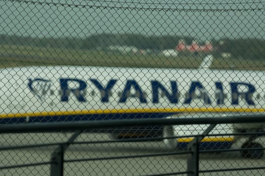 WEEZE, NRW, GERMANY - SEPTEMBER 10, 2018:.Flugzeug der Fluggesellschaft Ryanair auf dem Rollfeld des Flughafen Weeze...WEEZE, NRW, GERMANY - SEPTEMBER 10, 2018:.Airplane of the airline Ryanair on the runway of Weeze airport.