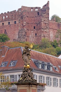 Madonna statue on the Kornmarkt in Heidelberg in front of Heidelberg Castle