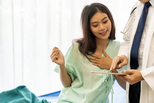 Patient glad after doctors explain about her health situation