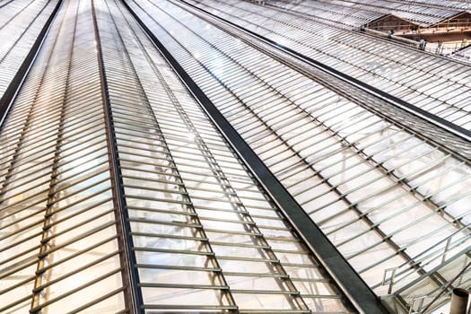 Illumination of glass roof of train station