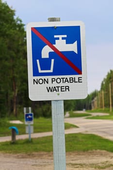 A non potable water sign at a sanidump station.